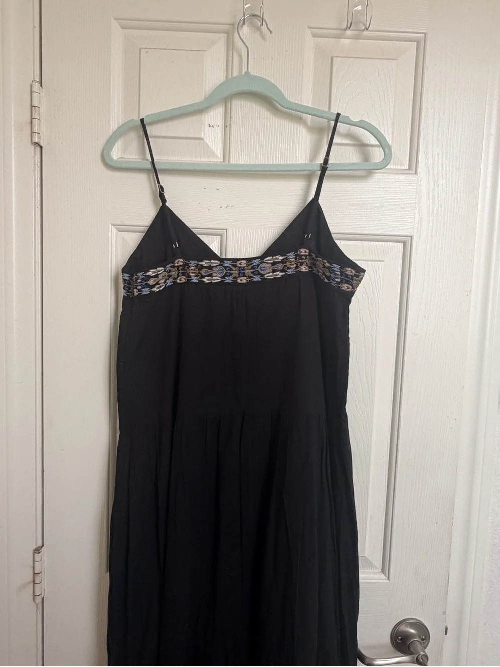 Abercrombie & Fitch V-Neck Flowy Maxi Dress